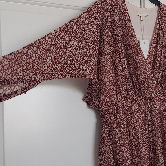 Ted Baker v neck draw string waist floral dress - Picture 3 of 7